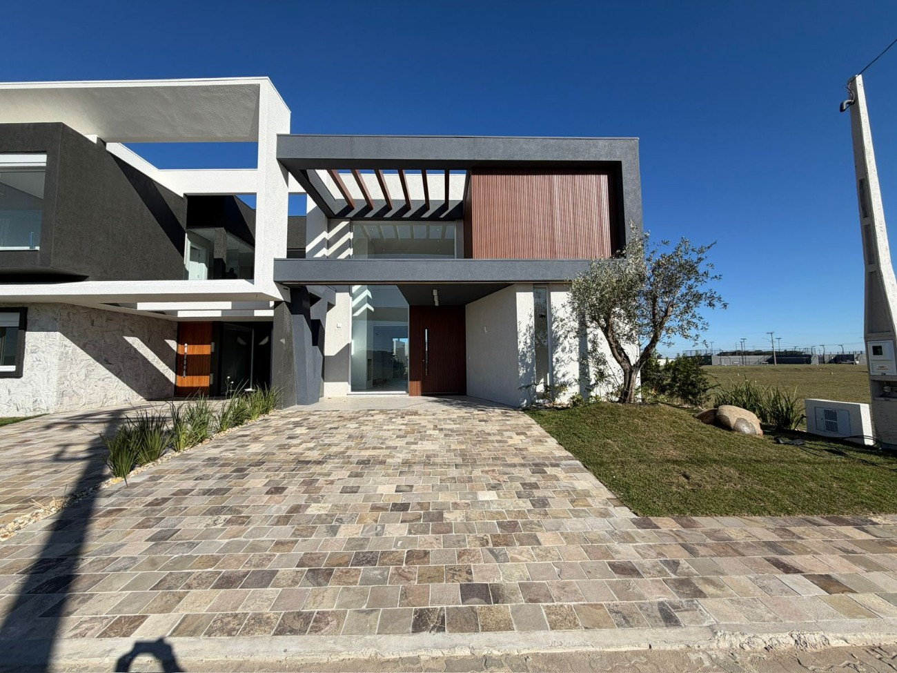 Casa em condomínio 4 dormitórios à venda no bairro Allure Beach Condo em Xangri-lá - imovel 87